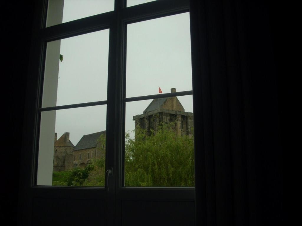 ホテルオーベルジュ デュ ヴュー シャトー Saint-Sauveur-le-Vicomte 部屋 写真